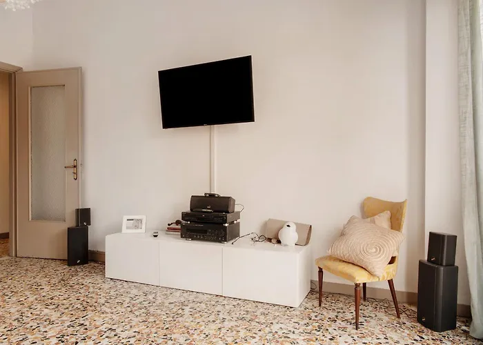 De Rolandis Apartamento Asti